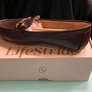 Women’s Life Stride 8.5W Rich Brown Loafers with Gold Detail NOB Office Career